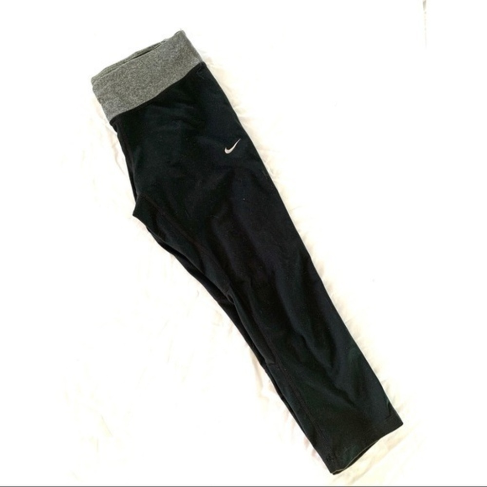 Nike Dri-Fit Women's 3/4 Leggings Size Medium